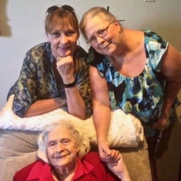 Meet your Posher, Pamela - Picture 1 of 1